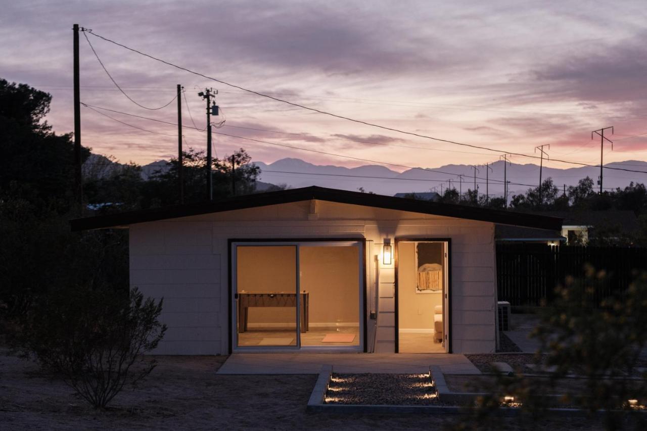 @ Marbella Lane - The Moon Designer Home Right Behind The Jtnp 约书亚树 外观 照片